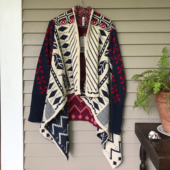 ‼️SOLD‼️ NWT Aztec Cardigan with Pinwheel Sleeves - Picture 3 of 6